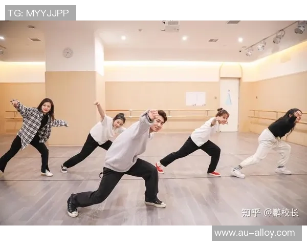 赛后复盘:西安街舞队与深圳街舞队的战术意识与团队配合分析 赛后复盘:西安街舞队与深圳街舞队的战术意识与团队配合分析