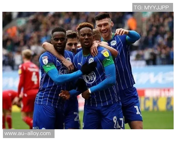 克鲁队迎战维冈竞技展现英甲激烈对抗与精彩瞬间